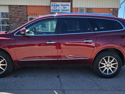 Used 2017 Buick Enclave Leather FWD image 1