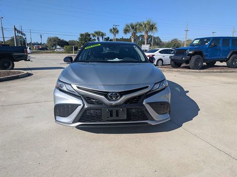 Used 2024 Toyota Camry FWD image 8