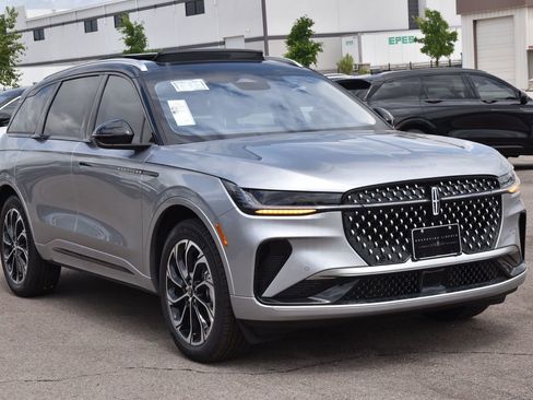 New 2026 Lincoln Nautilus Reserve AWD/4WD image 10