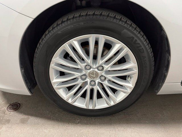 Used 2015 Lexus ES 350 w/ Premium Package FWD image 28