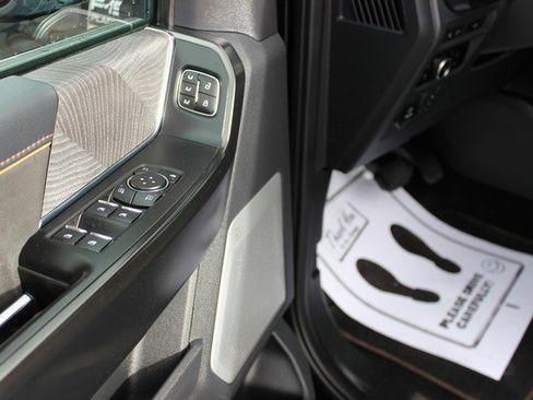 Used 2023 Ford F150 Platinum w/ FX4 Off-Road Package image 7