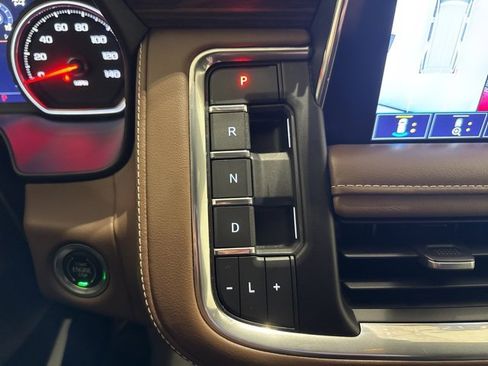 Certified 2021 Chevrolet Tahoe High Country w/ Premium Package image 30