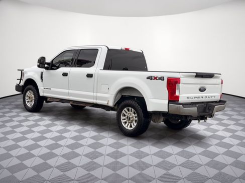 Used 2018 Ford F250 XLT AWD/4WD image 3
