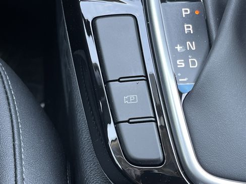 New 2026 Kia Seltos S FWD image 10