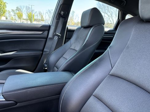 Used 2021 Honda Accord Sport image 16