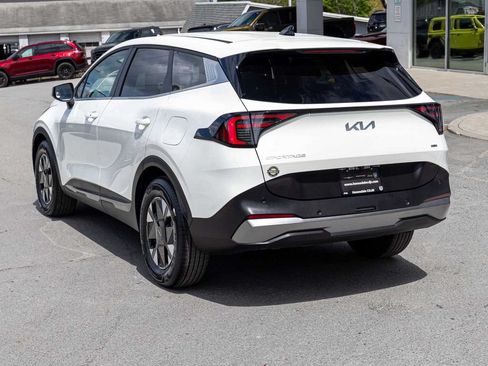 Used 2026 Kia Sportage LX FWD image 6