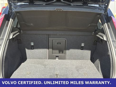 Certified 2025 Volvo XC40 B5 Plus image 34