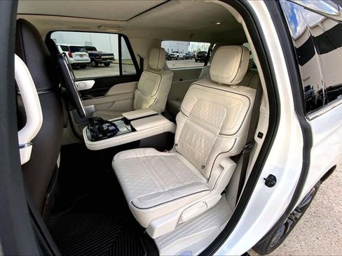 Used 2023 Lincoln Navigator L Black Label image 20
