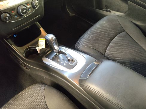 Used 2019 Dodge Journey SE w/ Connectivity Group FWD image 26