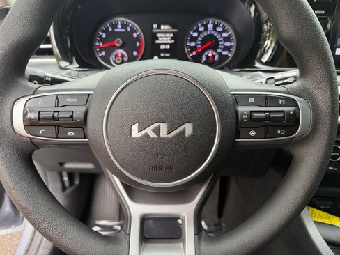 Used 2023 Kia K5 LXS FWD image 22