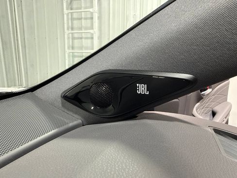 Used 2022 Toyota Avalon Limited w/ Advanced Safety Package FWD image 13