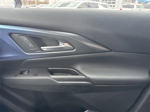 New 2025 Chevrolet Equinox EV LT image 30