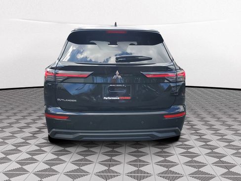 New 2026 Mitsubishi Outlander ES FWD image 5