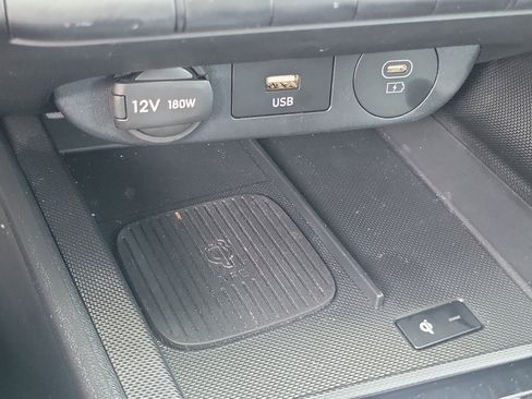 Certified 2025 Hyundai Elantra Limited FWD image 16