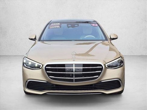 Used 2022 Mercedes-Benz S 500 4MATIC image 2