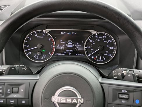 Used 2024 Nissan Rogue SV image 25