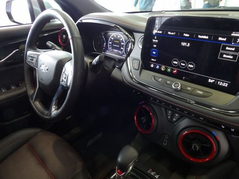 Used 2021 Chevrolet Equinox LT image 28