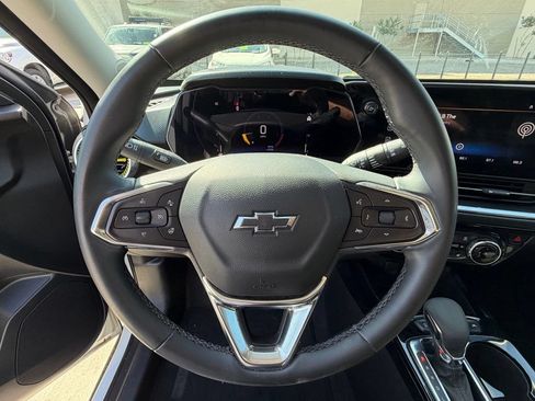 Used 2025 Chevrolet Trax ACTIV w/ Driver Confidence Package FWD image 13