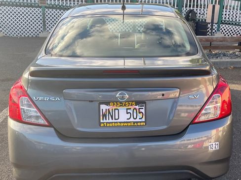 Used 2019 Nissan Versa SV image 6