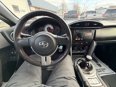 Used 2013 Scion FR-S image 33