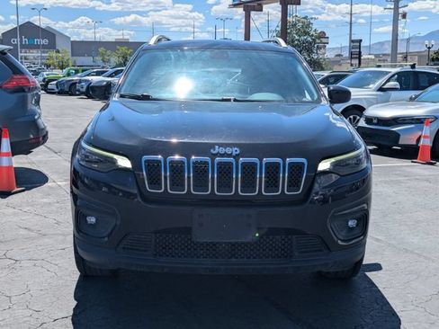 Used 2019 Jeep Cherokee Latitude w/ Popular Appearance Group AWD/4WD image 10