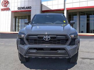 Used 2024 Toyota Tacoma TRD Off-Road AWD/4WD video 3