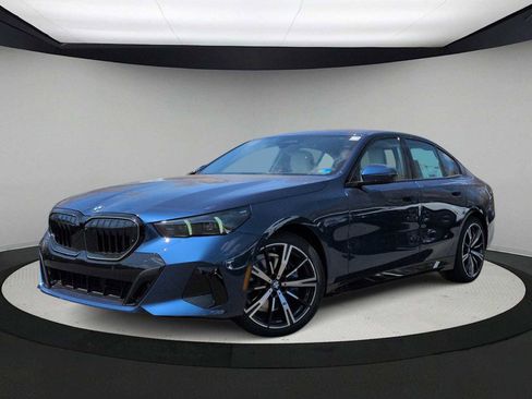 New 2026 BMW 530i xDrive AWD/4WD image 1