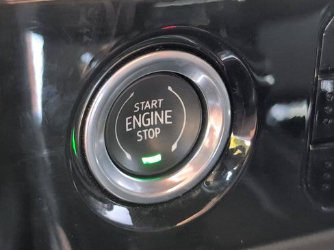 Used 2023 GMC Sierra 1500 SLT w/ SLT Premium Package AWD/4WD image 26