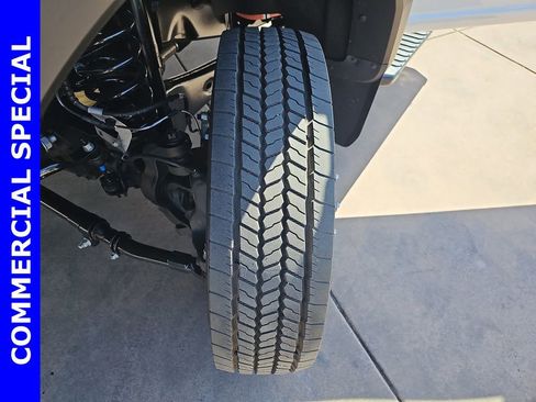 New 2025 Ford F550 4x4 Regular Cab Super Duty image 35