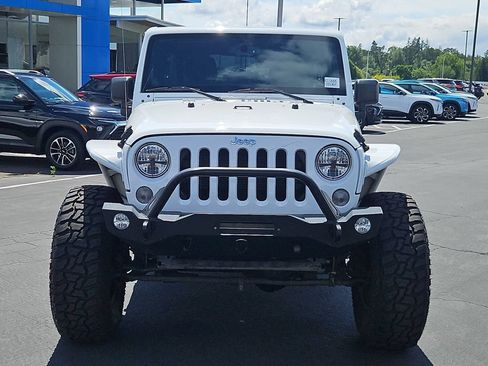 Used 2014 Jeep Wrangler Unlimited Rubicon w/ Max Tow Package AWD/4WD image 9