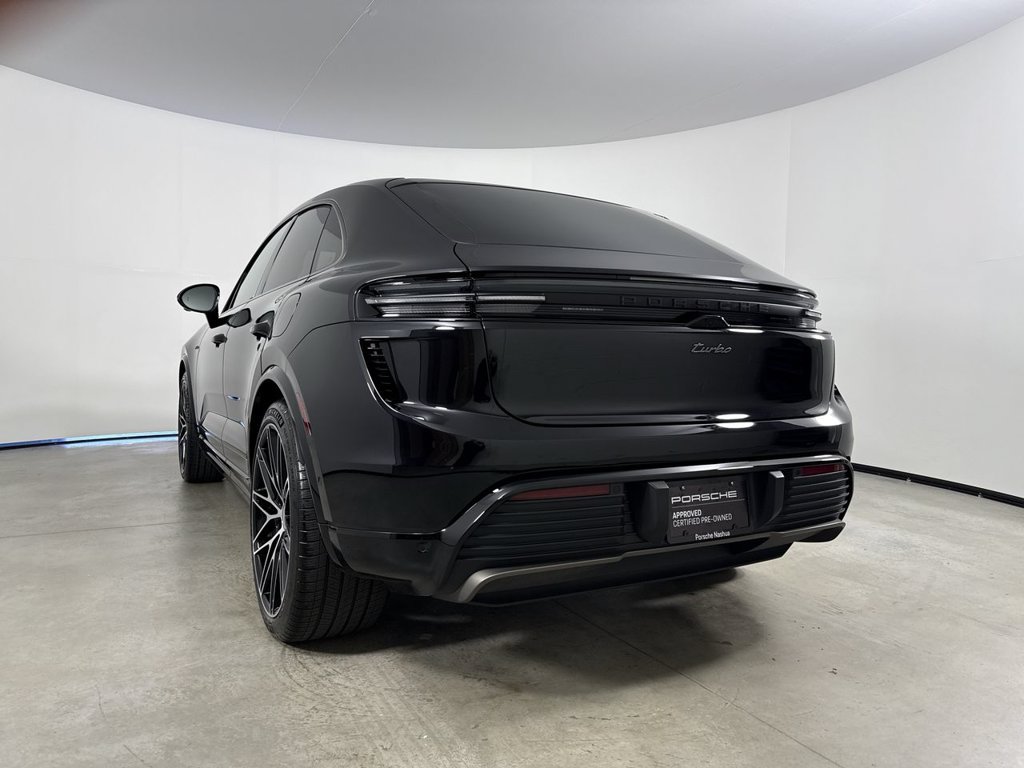 Certified 2025 Porsche Macan Turbo Electric AWD/4WD image 19