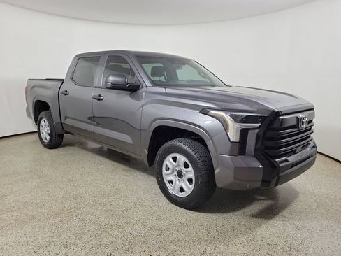 Used 2025 Toyota Tundra SR w/ SR Tow Package AWD/4WD image 4