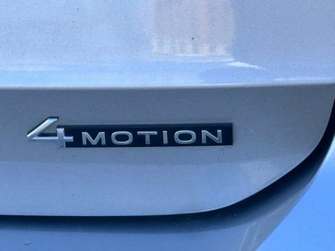 Used 2022 Volkswagen Taos SE image 13