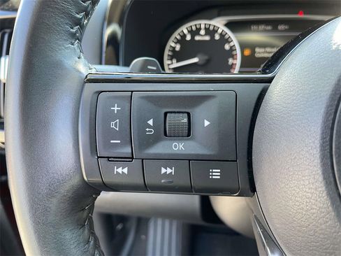 Used 2023 Nissan Pathfinder SV image 20