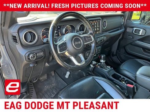 Used 2021 Jeep Gladiator Overland w/ Popular Equipment Package AWD/4WD image 6
