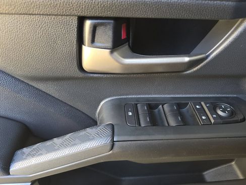 Used 2025 Toyota Tacoma TRD Sport AWD/4WD image 8