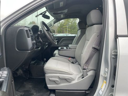 Used 2017 Chevrolet Silverado 1500 Custom w/ Trailering Package image 19