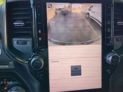 Used 2025 RAM 1500 Limited w/ Off Road Group AWD/4WD image 18