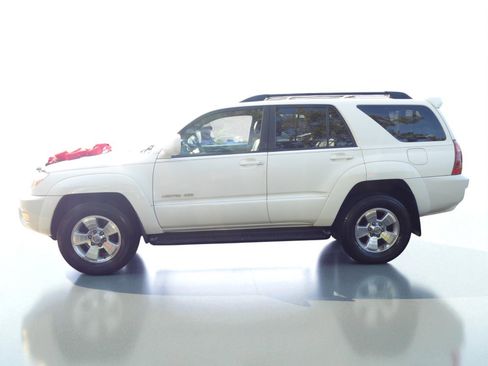 Used 2005 Toyota 4Runner Limited image 7