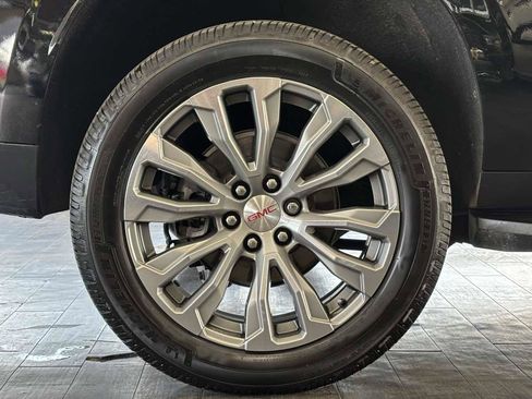 Used 2023 GMC Yukon XL Denali AWD/4WD image 27