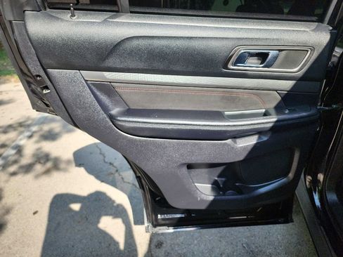 Used 2018 Ford Explorer XLT w/ Equipment Group 202A image 28