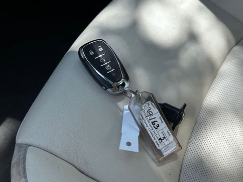 Used 2024 Chevrolet Malibu LT image 18