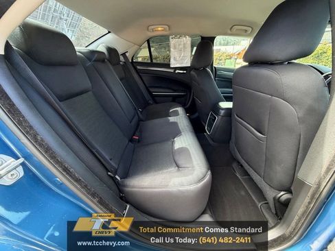 Used 2021 Chrysler 300 Touring w/ Sport Appearance Package RWD image 14