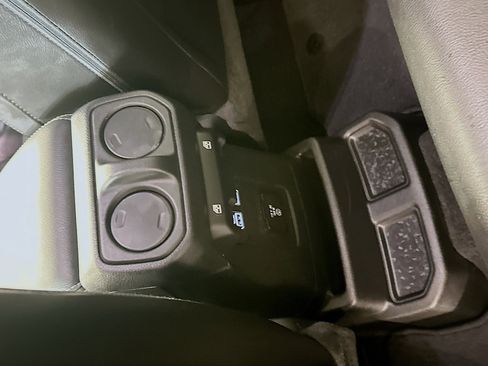 Used 2023 Jeep Wrangler Sahara w/ Cold Weather Group image 27