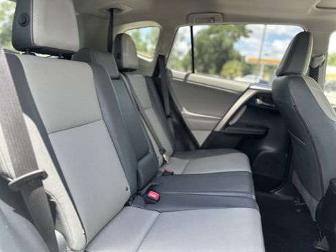 Used 2013 Toyota RAV4 Limited FWD image 20