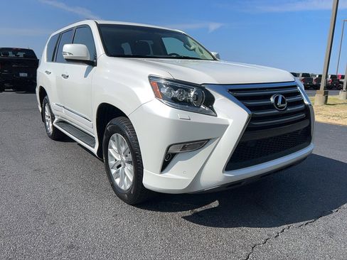 Used 2019 Lexus GX 460 Premium image 3