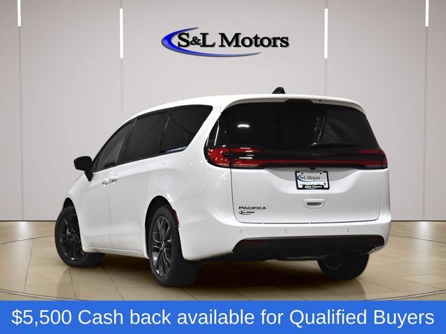 New 2026 Chrysler Pacifica Select FWD image 7