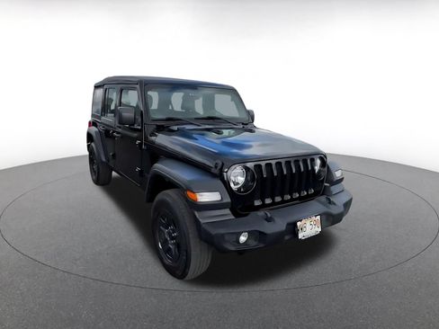 Used 2023 Jeep Wrangler Unlimited Sport AWD/4WD image 3