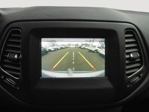 Used 2018 Jeep Compass Latitude w/ Popular Equipment Group image 13