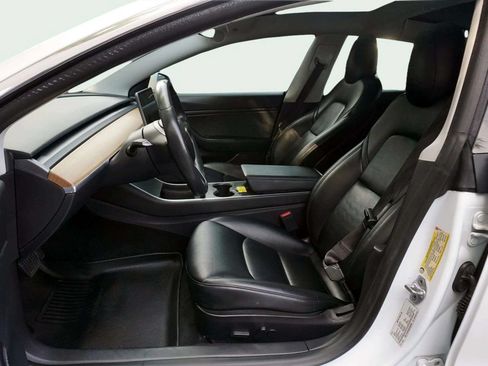 Used 2019 Tesla Model 3 Standard Range RWD image 15